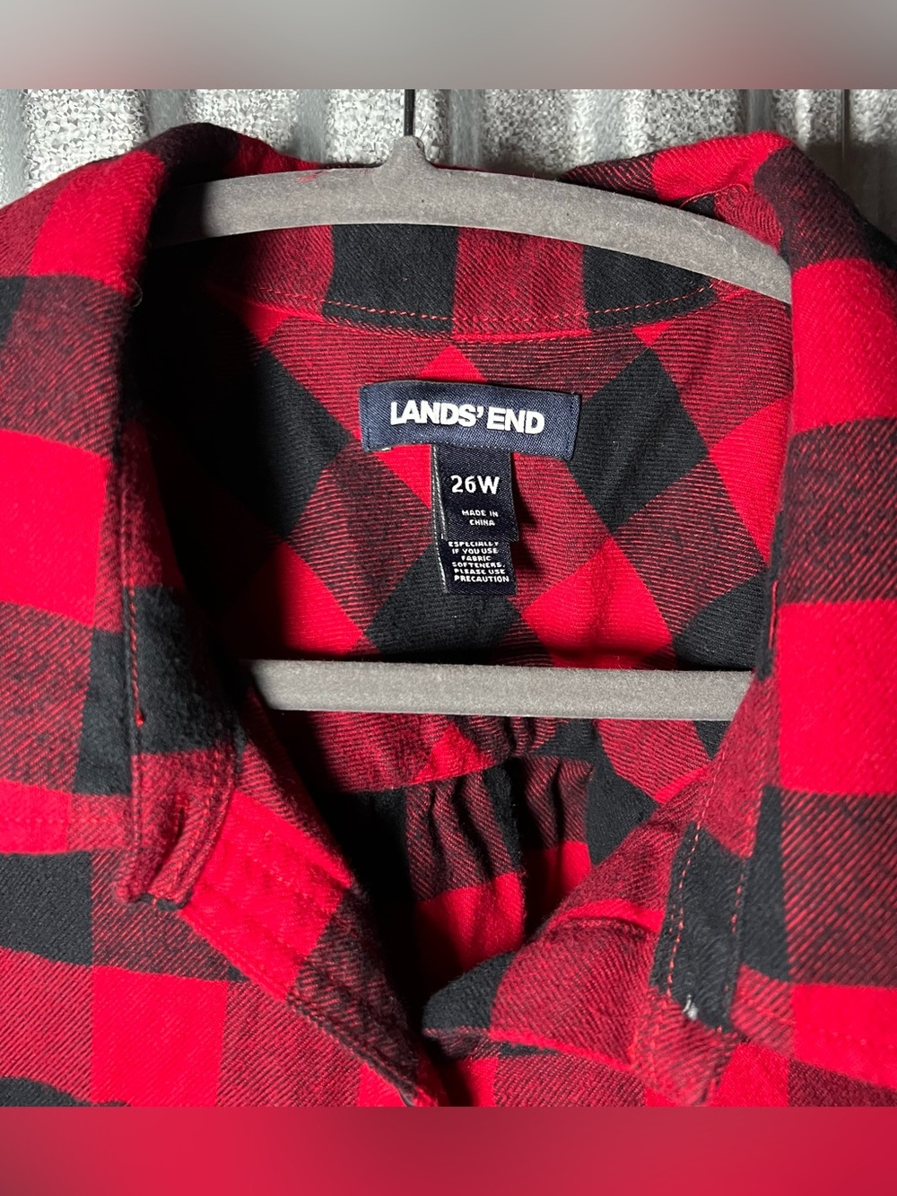 Lands' End Red and Black Buffalo Plaid Button-Down Flannel Shirt NWOT 24W - Picture 2 of 4